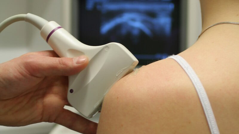 Arztpraxis: Ultraschall der Schulter, Sonographie