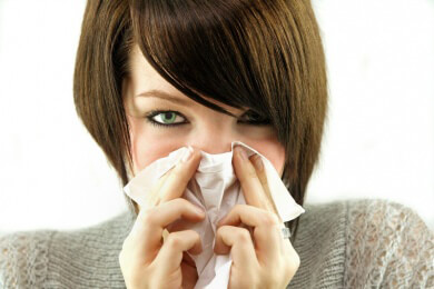 Nasenspray, Echinacea oder Knoblauch: Welche Mittel bei Erkältungen helfen