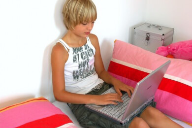 Wenn Eltern von ihren Kindern den Umgang mit Computer, Smartphone und sozialen Netzwerken lernen