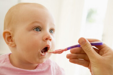 Beikost ohne Brei - der Trend des Baby-led weanings