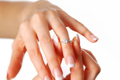 Warum Diamanten für die Liebe stehen und wieviel ein Verlobungsring mit Klunker kostet