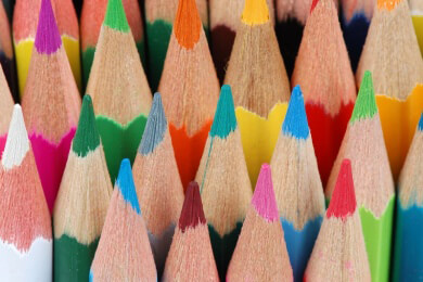 Buntstifte und Malkästen mit Schadstofffen belastet