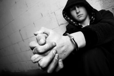Antisoziales Verhalten bei Jugendlichen erforscht: Fehlende Entwicklung im Gehirn schuld