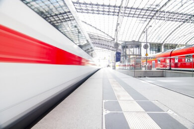 Auf die Deutsche Bahn kommen höhere Strompreise zu, werden deshalb auch die Tickets teurer?