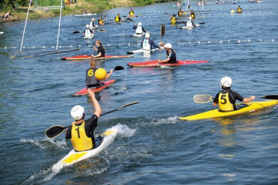 Seelischer Ausgleich und effektives Training in einem beim Kanufahren