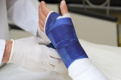 Behandlung von Knochenfrakturen - auch der Patient kann dazu beitragen