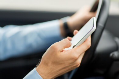 Initiative gegen das Handysurfen beim Autofahren