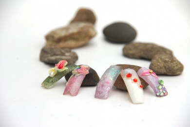 Cuticle Tattoo: Schmuckstücke für die Nagelhaut