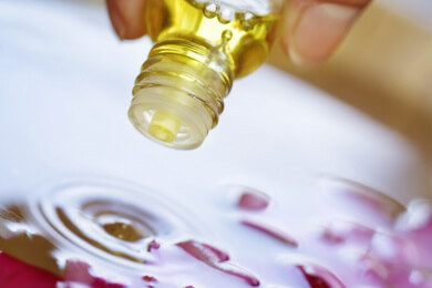 Mit ätherischen Ölen heilen - lassen sich Krankheiten damit behandeln?
