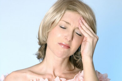 Natürlich den Kopfschmerz bekämpfen - Schmerztabletten schaden auf Dauer