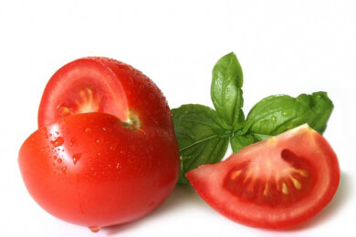 Küchentricks: So lassen sich Tomaten in Sekunden in Form bringen