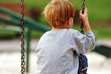 Bei Autismus-Risiko Kinder frühzeitig fördern und behandeln