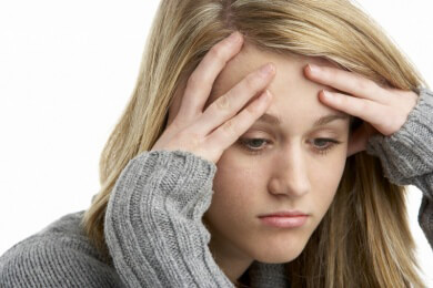 Immer mehr Kinder leiden unter Kopfschmerzen: Aufklärung sinnvoller als Medikamente