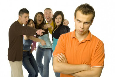 Gewöhnliche Menschen sind sozial besser integriert - besondere Erlebnisse grenzen aus