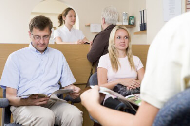 Lesestoff aus dem Wartezimmer begehrt: Immer wieder verschwinden Zeitschriften