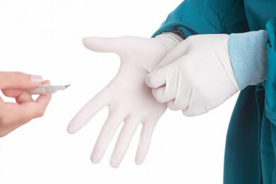 Hygiene bei kleinen Eingriffen - sterile Handschuhe nicht nötig