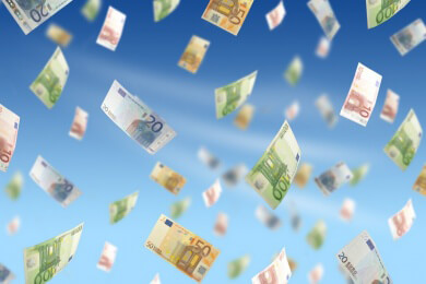 Was bei einer Fehlbuchung auf dem Bankkonto mit dem Geld passiert