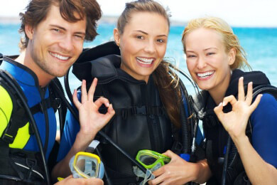 Schnorchel-Paradies Palau - tropische Riffe mit Hai