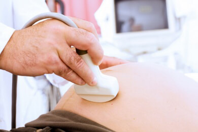 Geburtszeitpunkt bei Risikoschwangerschaften ermitteln: Blutflussanalyse ist überlegen