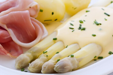 Sauce Hollandaise selbst zubereiten - auch fettarm und vegan möglich
