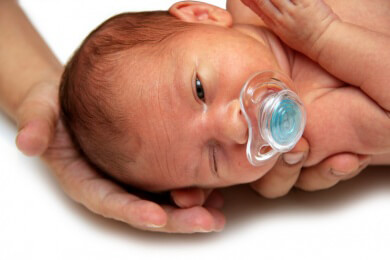 Schmerzen wahrnehmen: Babys haben ein stärkeres Schmerzempfinden als Erwachsene