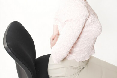 Ergonomisch sitzen im Büro - was den Rücken krank macht