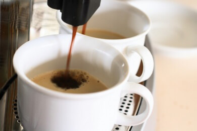 Gesundes Gewicht erreichen oder halten: Kaffeetrinken könnte helfen