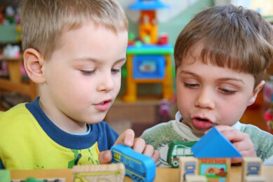 Kinder lernen von Kindern
