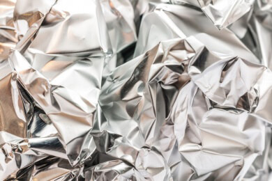 Essen aus Alu-Schalen: die Fertigmenüs überschreiten die Grenzwerte für Aluminium