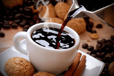 Bitte nachschenken: Kaffee zu trinken, senkt offenbar die Sterblichkeit