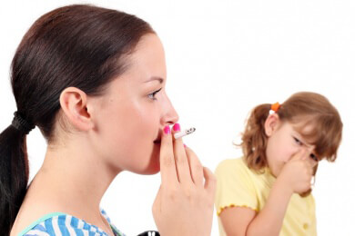 Kinder aus Raucherfamilien haben höheres Risiko, an COPD zu sterben