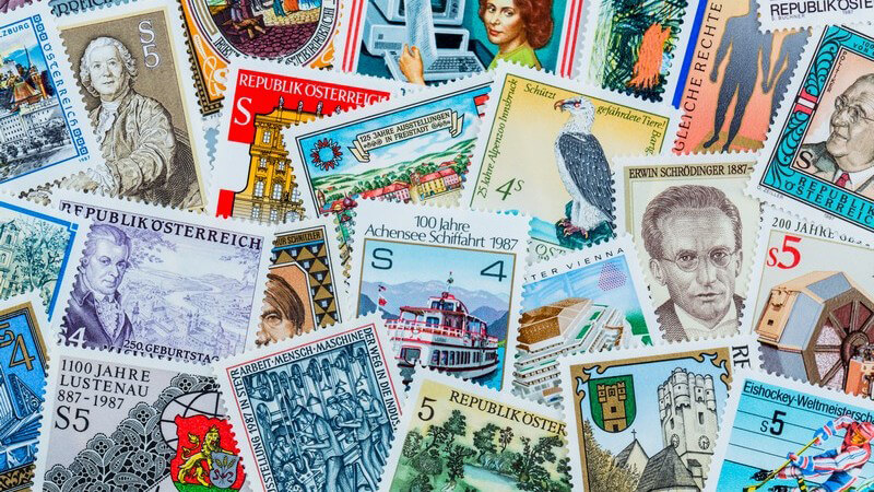 Sammlung mehrerer Briefmarken aus verschiedenen Ländern