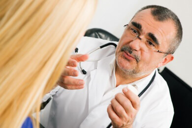 Wenn ein Patient den Arzttermin nicht rechtzeitig absagt, muss er die Kosten tragen