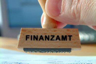 Finanzamt bittet Rentner zur Kasse