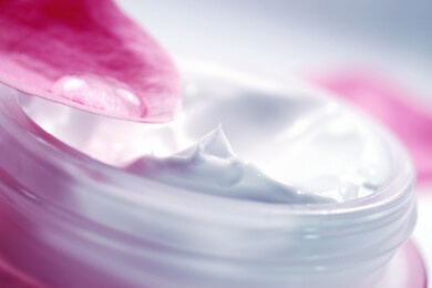 Vorsicht Quecksilber in Creme zum Entfernen von Sommersprossen oder zum Hautbleichen