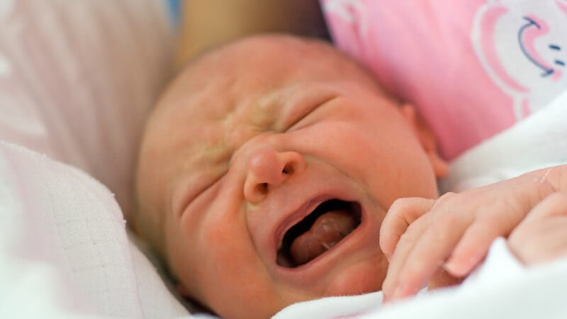 Gesicht eines schreienden Säuglings