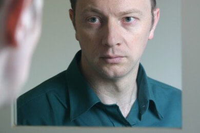 Folgen des Schönheitswahns: 91 Prozent der Frauen kritisiert täglich ihren Körper