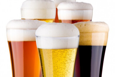 In Englands Kneipen wird das Bier in bruchfesten Gläsern serviert