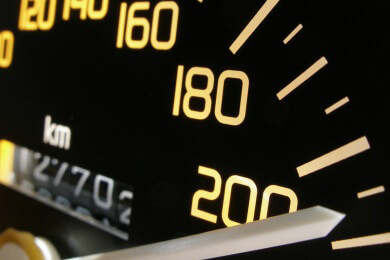 Franzose rast in einem Audi R8 mit 300 KmH über die Autobahn