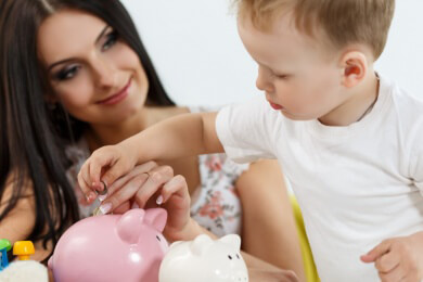 Umfrage: Deutsche erziehen ihre Kinder zur Sparsamkeit