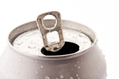 Alkoholabbauende Wirkung des neuen Energydrinks Outox ist umstritten