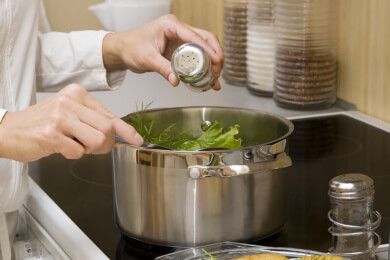 Warum viele Menschen mehr Salz essen