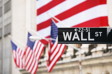 Versteigerung brachte 116.500 Dollar für das New Yorker "Wall Street"-Straßenschild