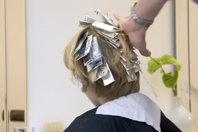 Blaue Strähnen im Haar sollen diesen Sommer Trend werden
