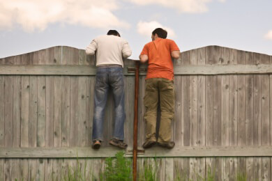 Viele Bürger stellen im Internet Recherchen über Nachbarn an