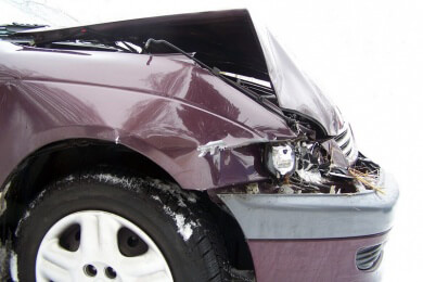 Schrottautos müssen fachgerecht entsorgt werden und dürfen nicht zum Ausschlachten verschenkt werden