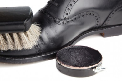 Die richtigen Bürsten für die richtige Schuhpflege