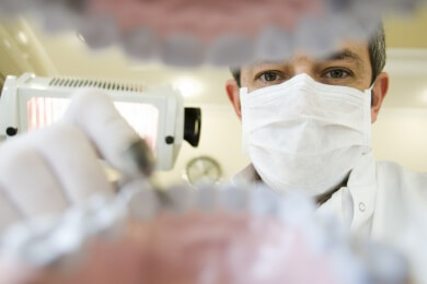 Weisheitszahnentfernung ein lukratives Geschäft auf Kosten der Gesundheit der Patienten