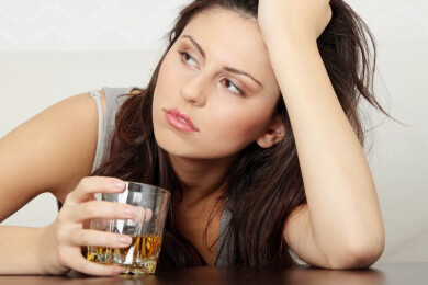Alkoholismus unter der weiblichen Bevölkerung steigt