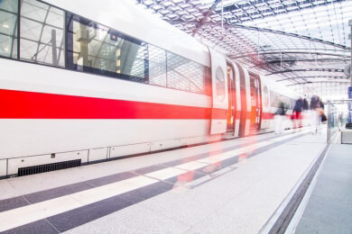 Berufspendler zahlen mit der Bahn 30 Prozent weniger als mit dem Auto